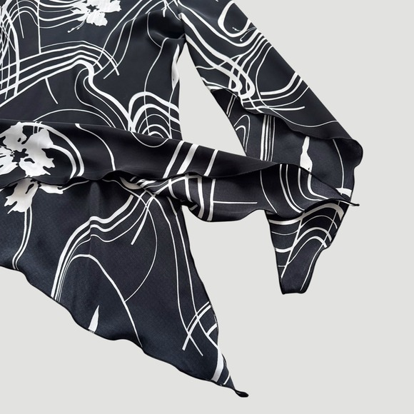 Vintage Ozone USA Black White Asymmetrical Handkerchief Blouse M Y2K Whimsigoth - Picture 10 of 13